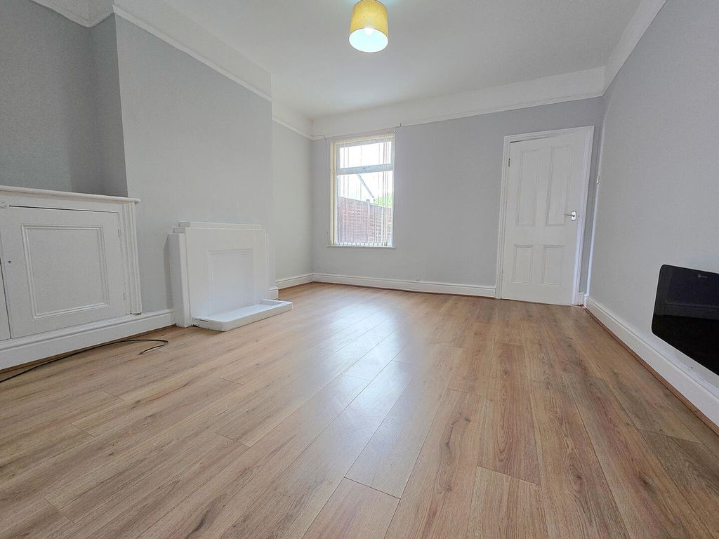 Property photo 2 of 9 Living Room