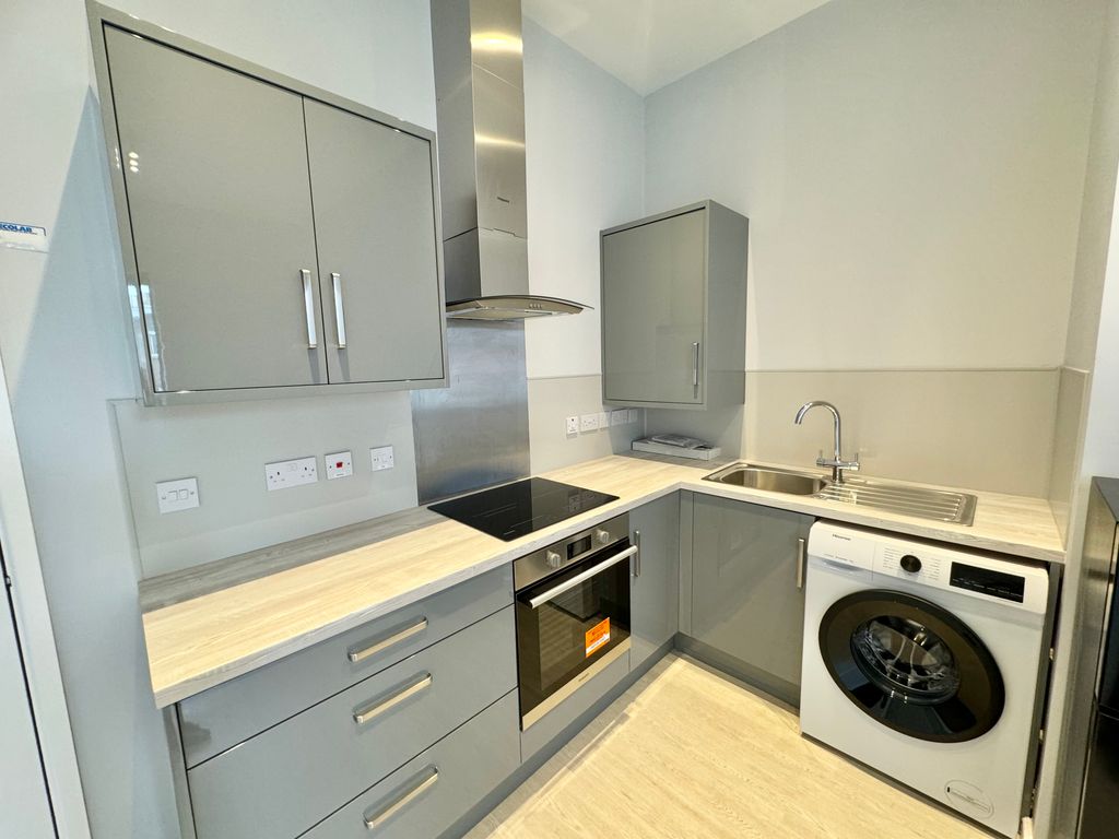 Property photo 1 of 4