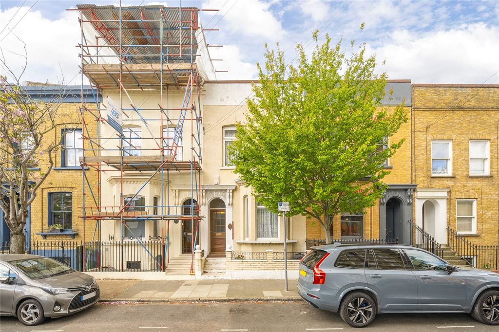 Property photo 1 of 14 Exterior