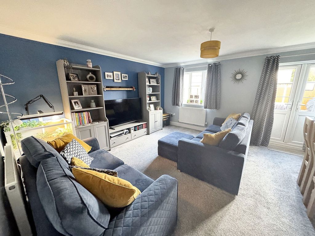 Property photo 3 of 23