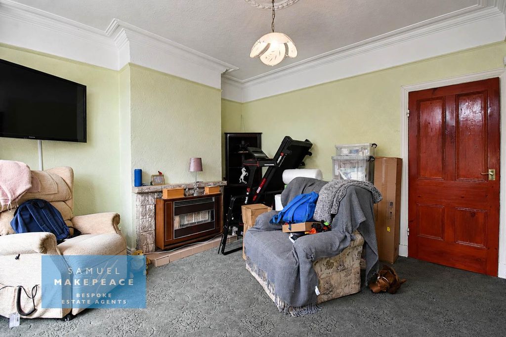 Property photo 3 of 20 Swan Bank (16)