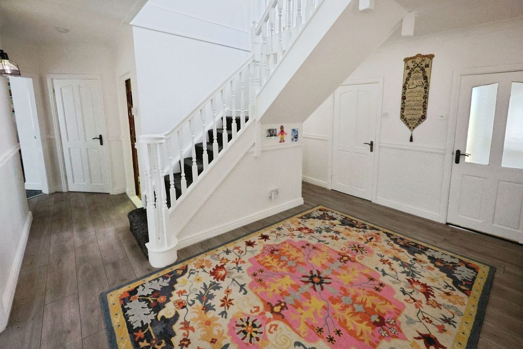 Property photo 2 of 24 Pbox-Img.Jpg