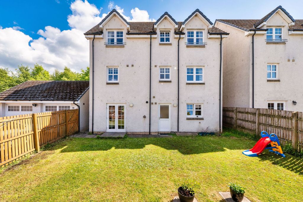 Property photo 1 of 30 Rear Garden