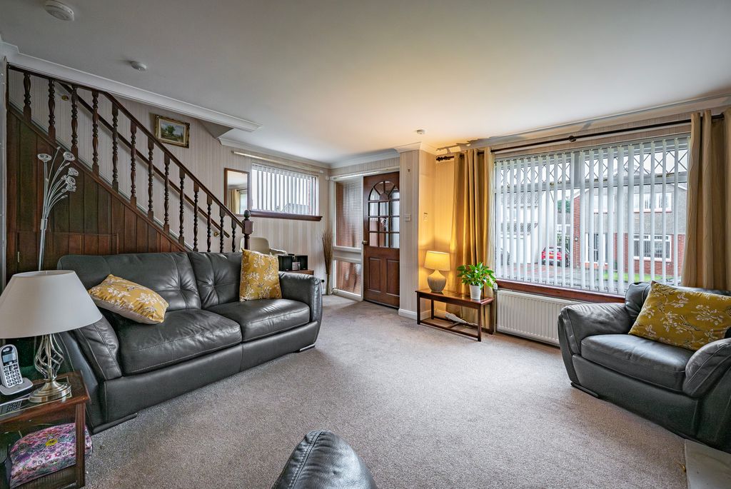 Property photo 2 of 35