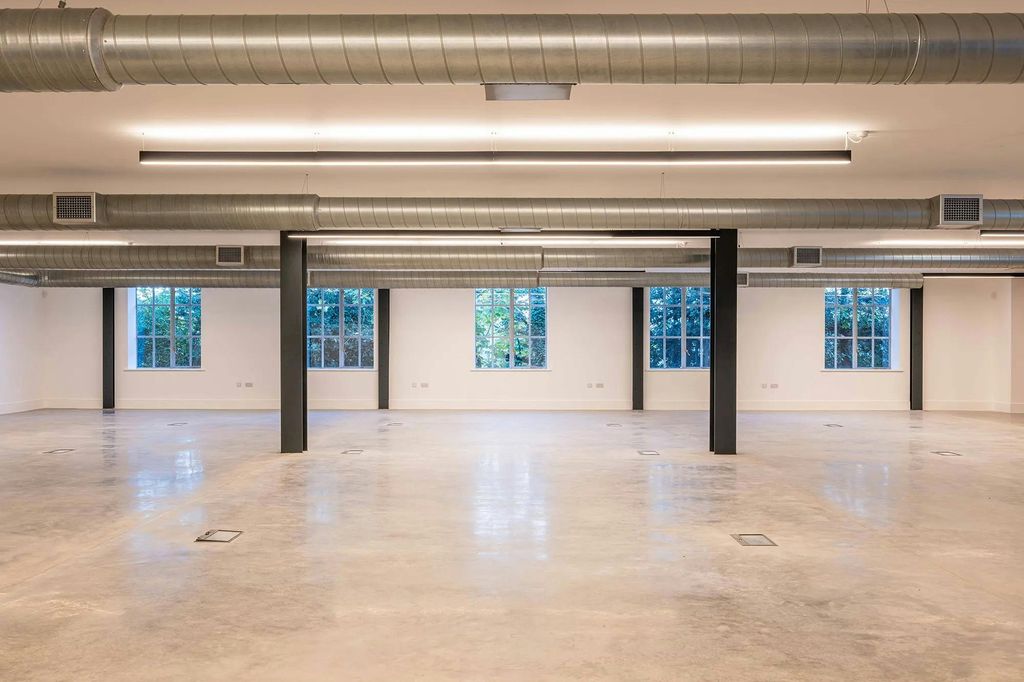 Property photo 3 of 8 East Block  Internal 3.Jpg