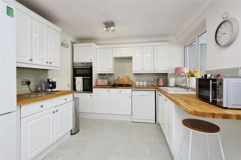 Property photo 3 of 13 Picture No. 10