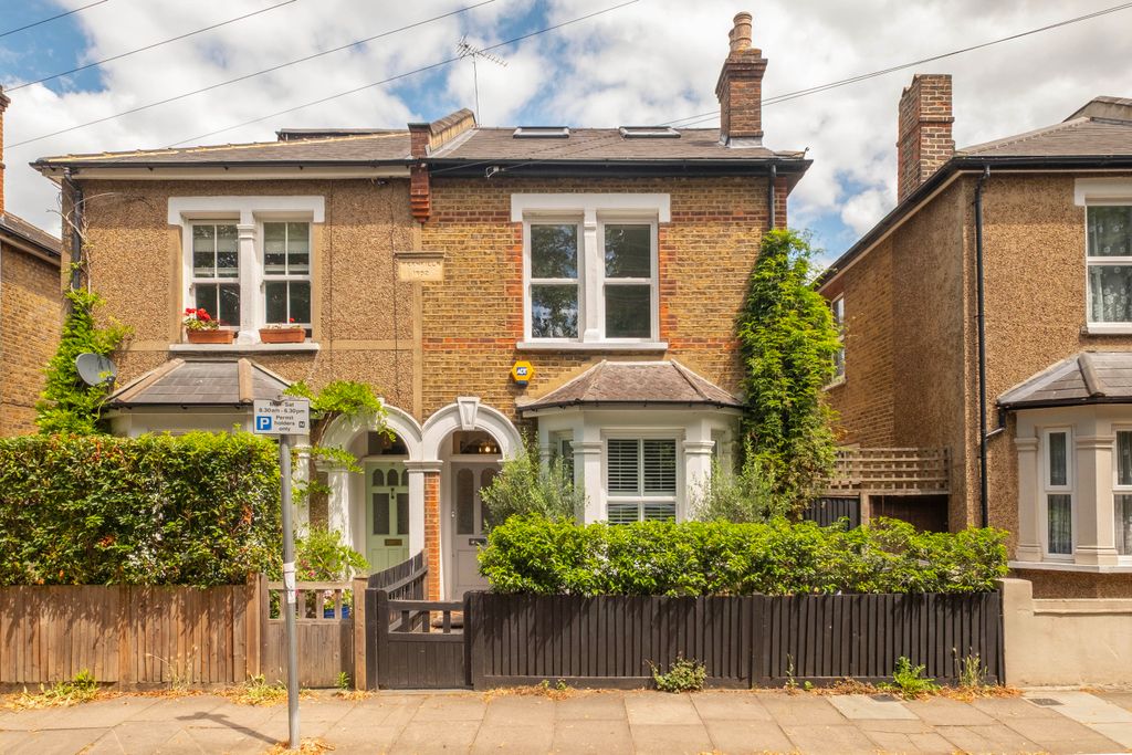 Property photo 1 of 19