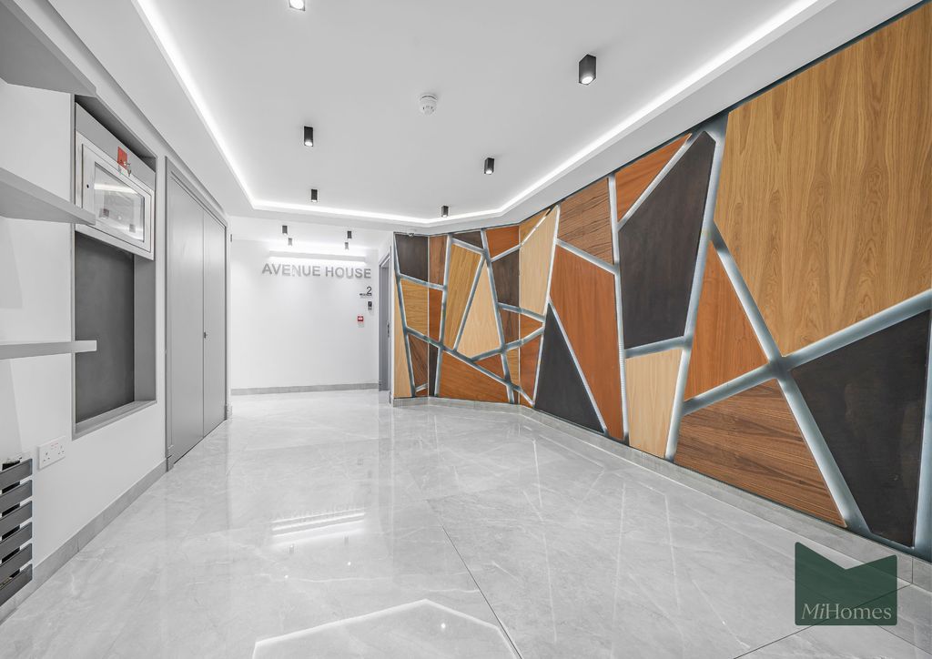 Property photo 3 of 6