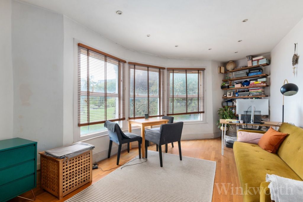 Property photo 3 of 10 Picture No. 02