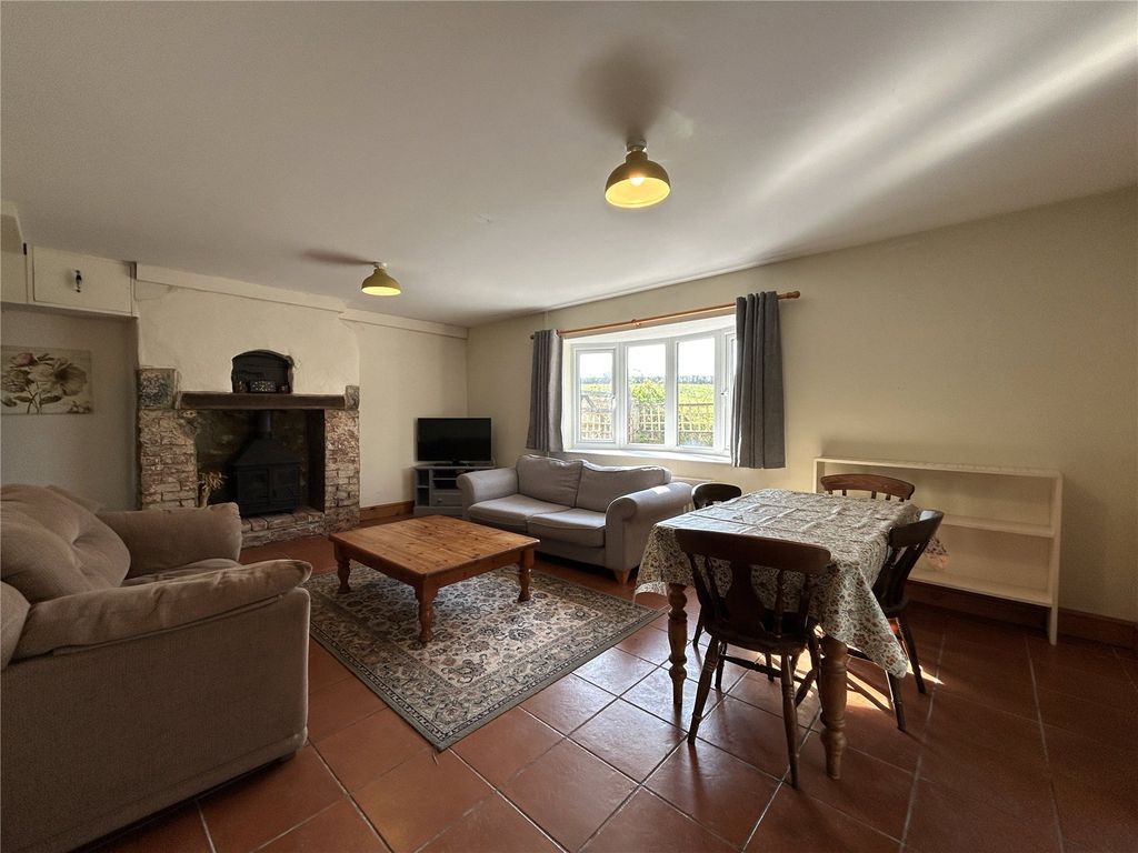 Property photo 2 of 9 Picture No. 03