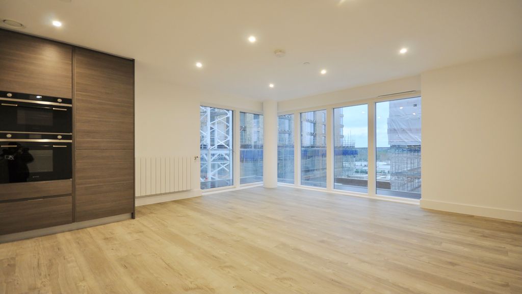 Property photo 1 of 12 Photo 03