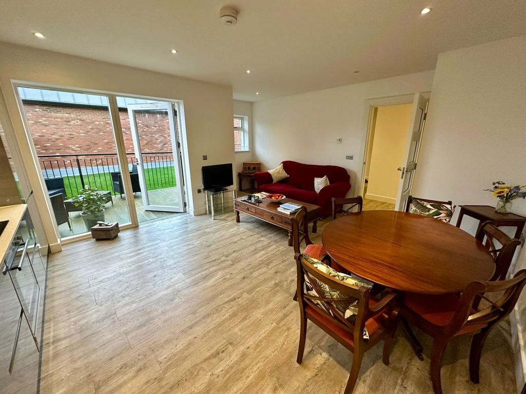 Property photo 3 of 11