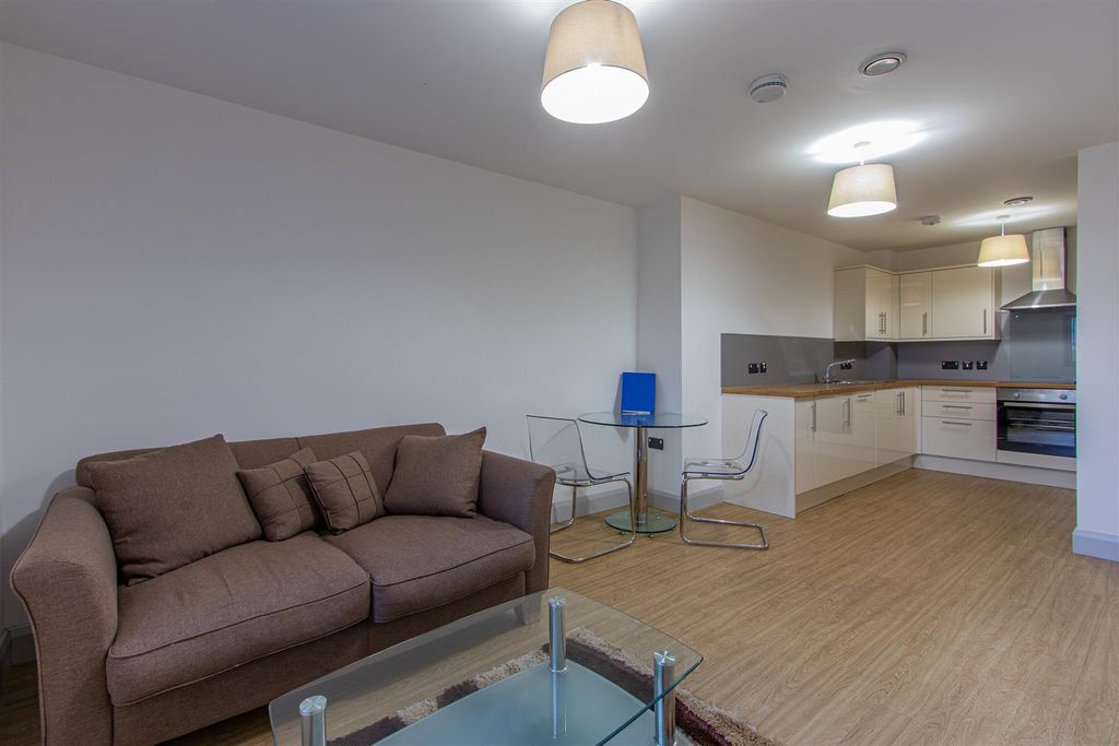 Property photo 2 of 8 Victoria Park Court 3-4.Jpg