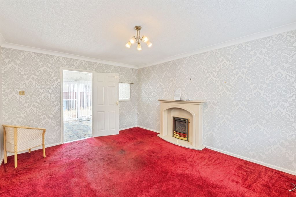 Property photo 2 of 16
