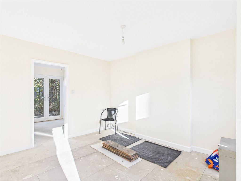 Property photo 3 of 13 Picture No. 02