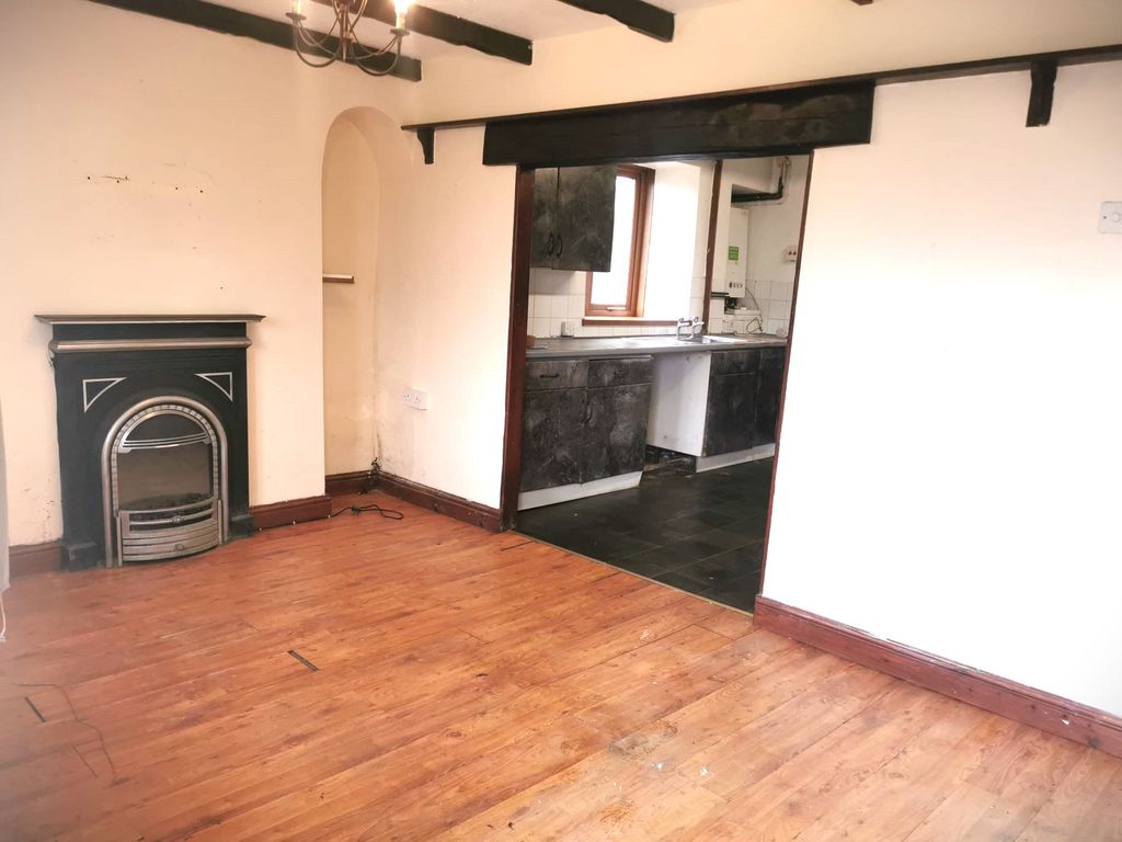 Property photo 3 of 15 Living Room