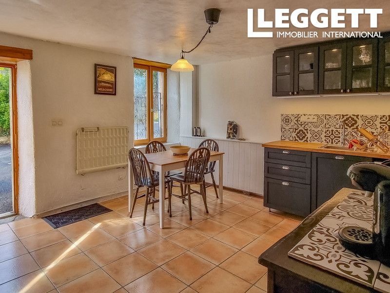 Property photo 2 of 10