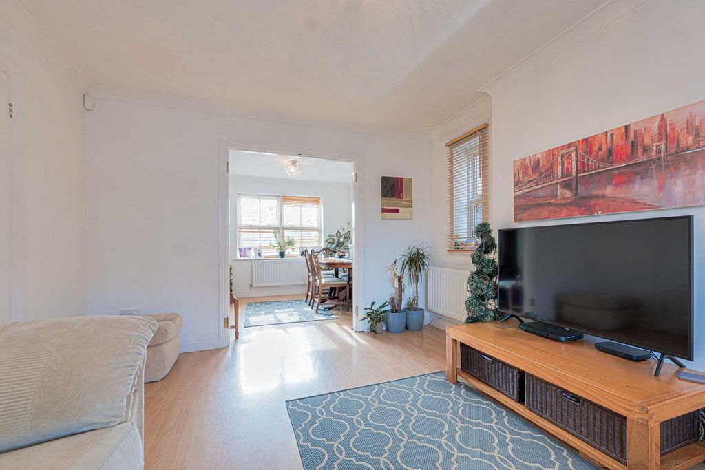 Property photo 2 of 38