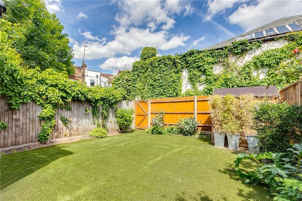Property photo 3 of 10