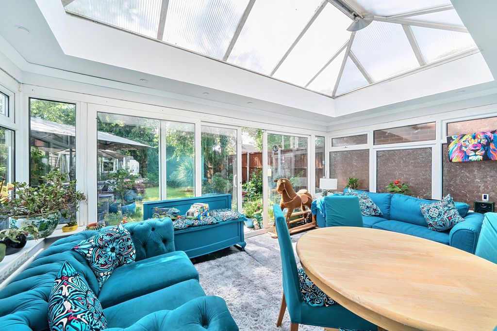 Property photo 2 of 16 1306975-10-68484B...