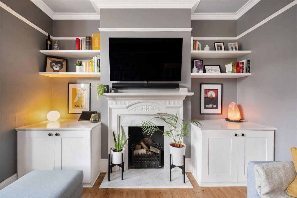 Property photo 3 of 23 Picture No. 06