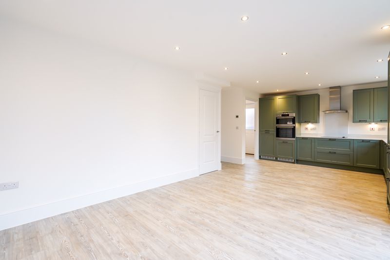 Property photo 2 of 38 Photo 11