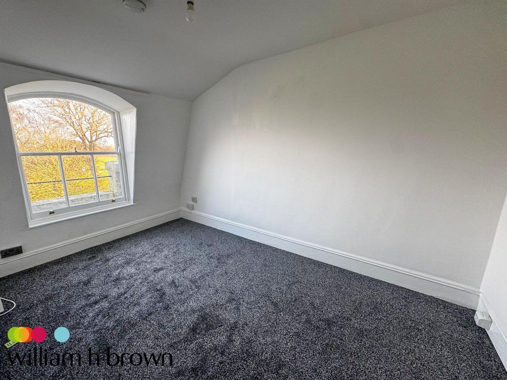 Property photo 2 of 8 Bedroom