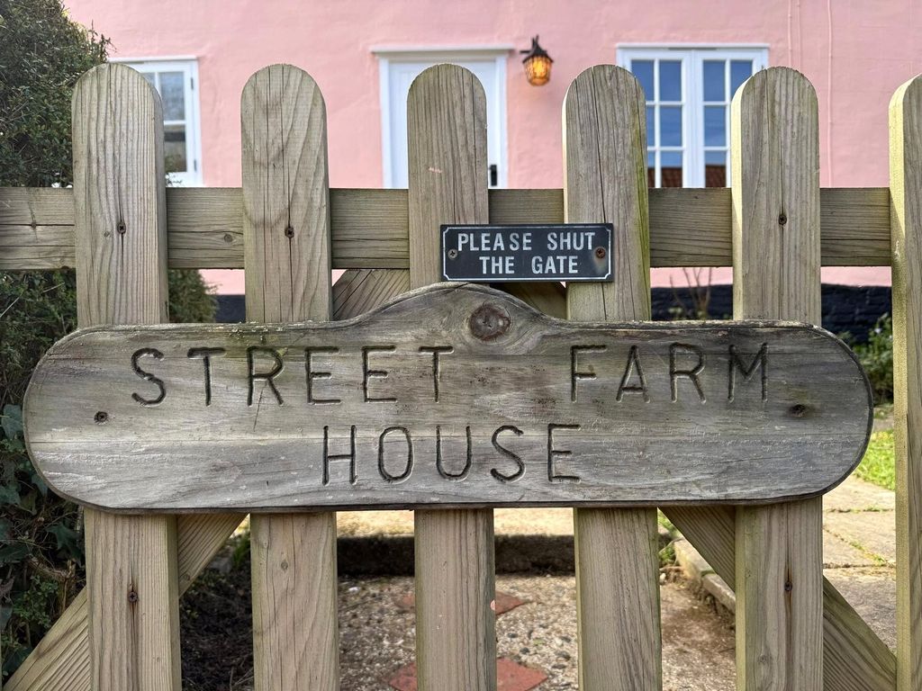 Property photo 2 of 16 Picture No. 04