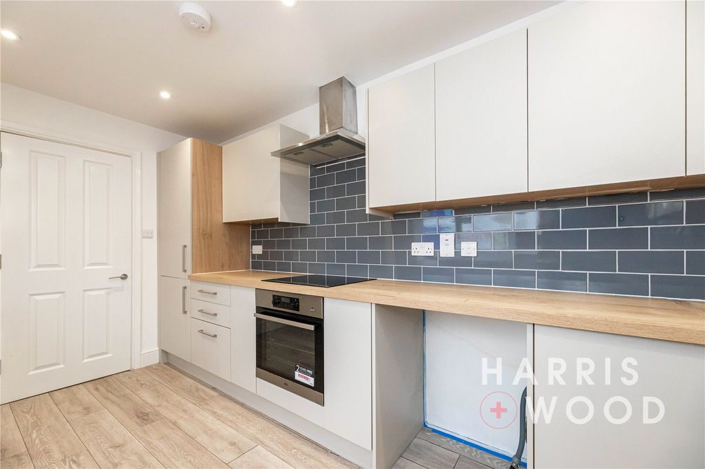 Property photo 3 of 16 Picture No. 23