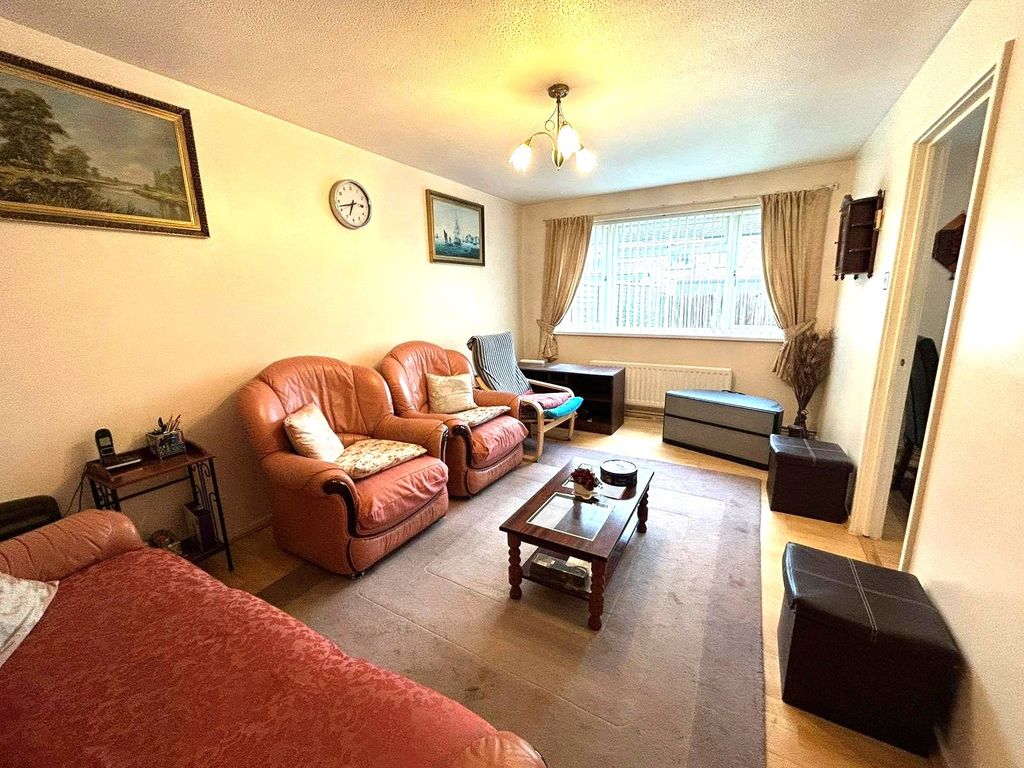 Property photo 3 of 6 Picture No. 15