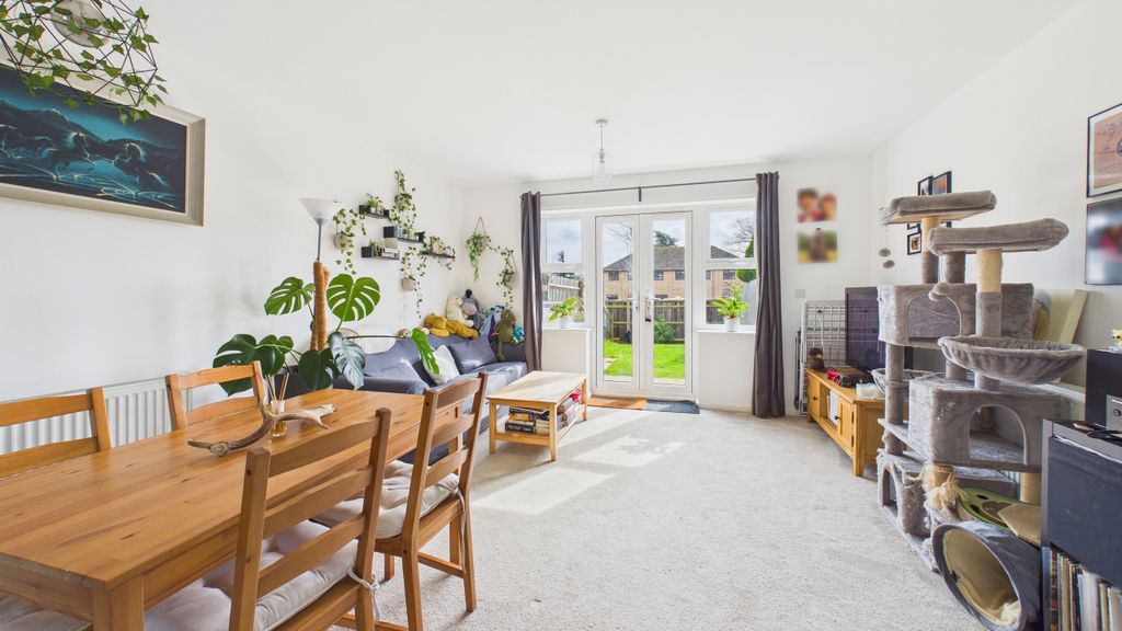 Property photo 3 of 9 Cam04968G0-Pr0105-Still006