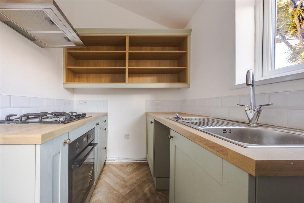 Property photo 2 of 13 Kitchen