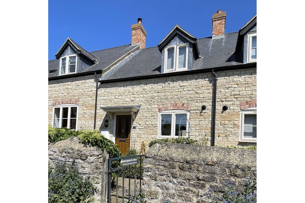 Property photo 1 of 23