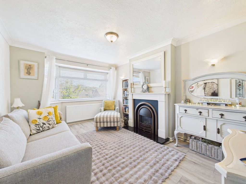 Property photo 3 of 31