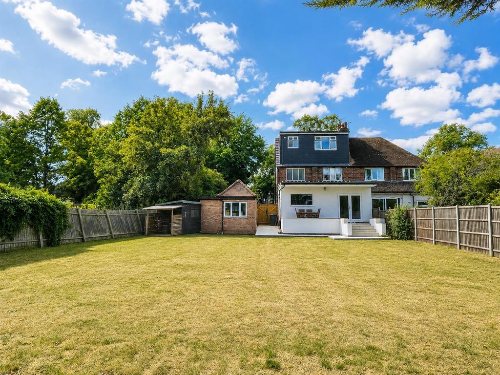 Property photo 2 of 20