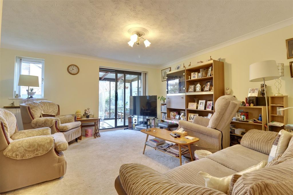 Property photo 2 of 15 4Fbb9Eb0-7183-4579-A4E1-7C78D096Ab9C_1_201_A.Jpeg