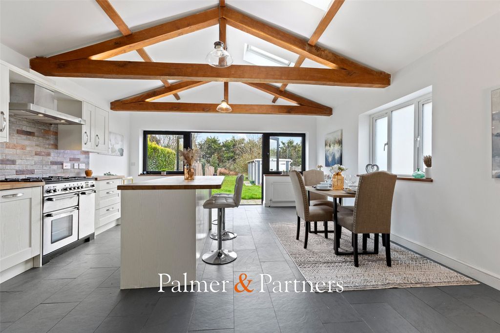 Property photo 2 of 25 Picture No. 44