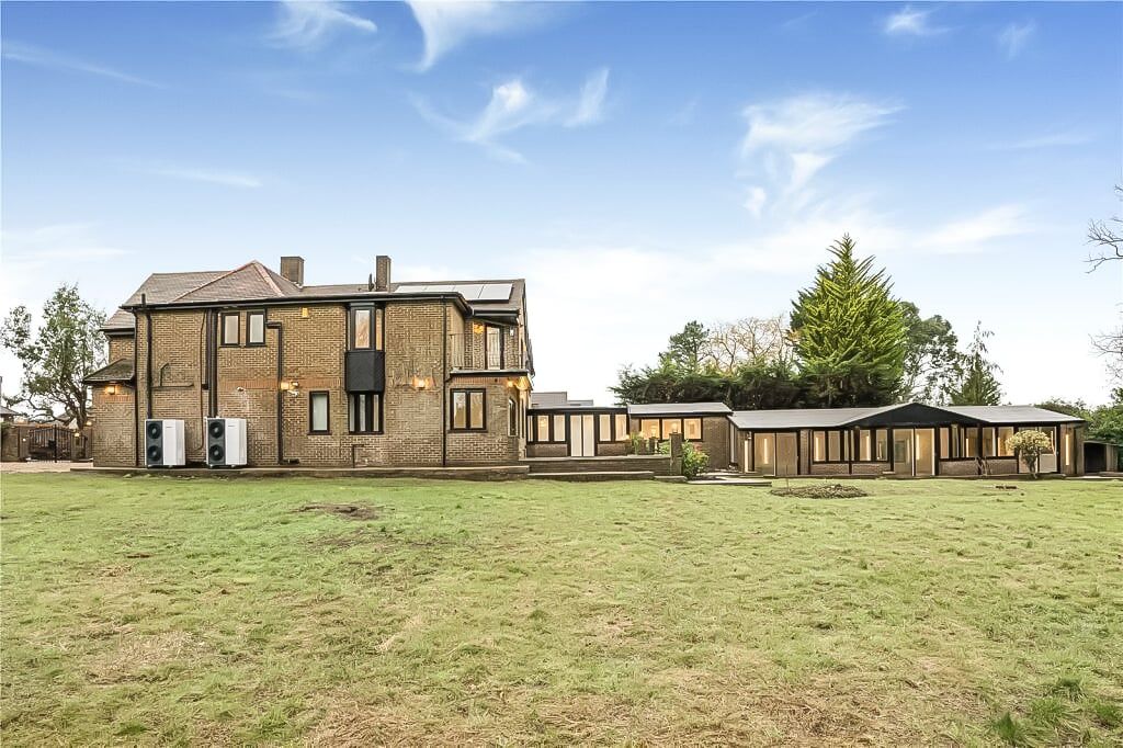 Property photo 3 of 3