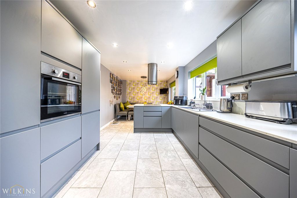 Property photo 3 of 29 Picture No. 20