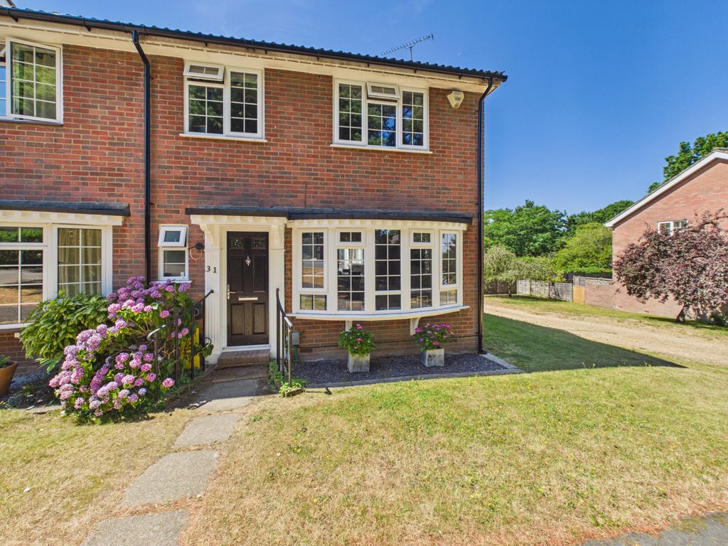 Property photo 1 of 19 3 Bedroom End Terrace House For Sale