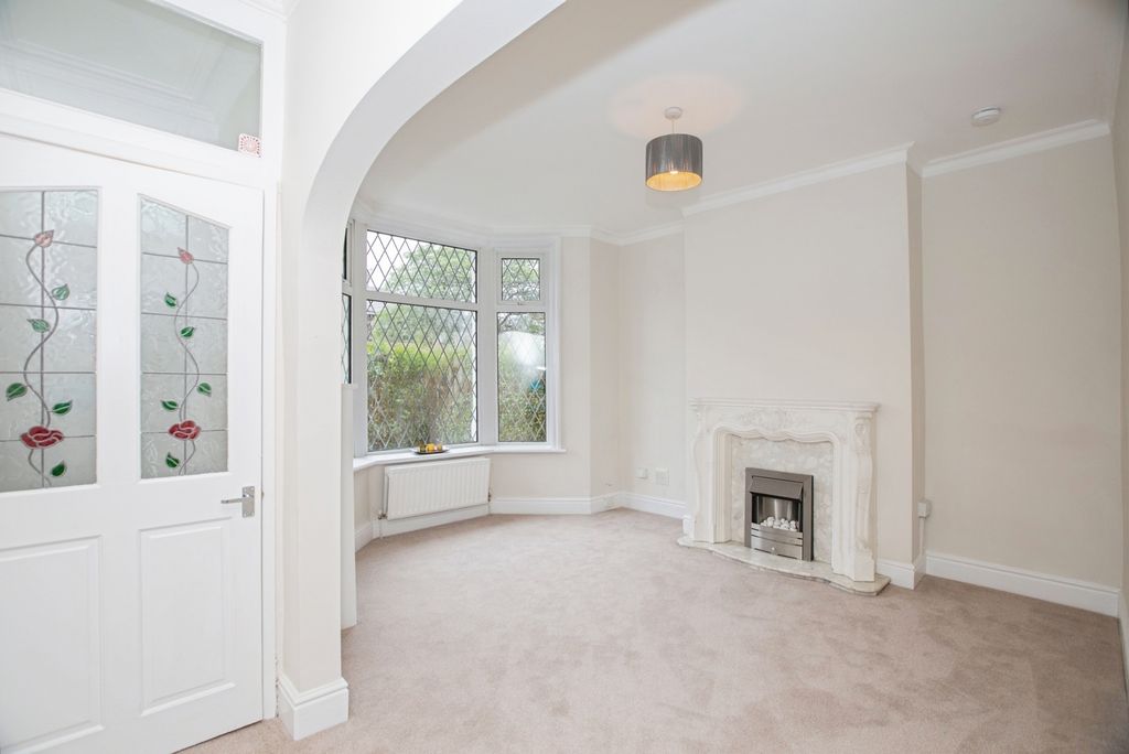 Property photo 2 of 16 Photo