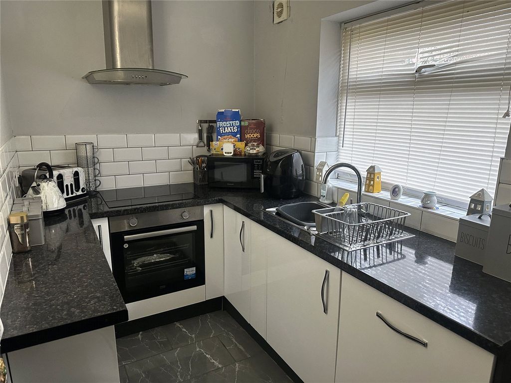 Property photo 3 of 13 Picture No. 02
