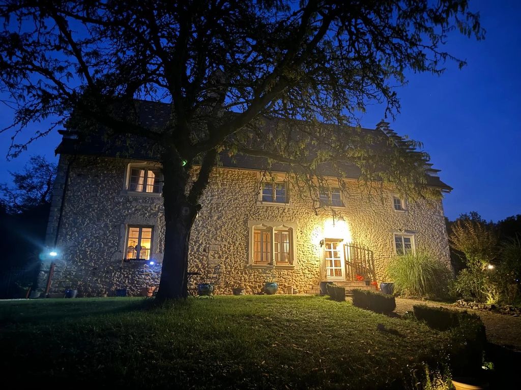 Property photo 2 of 45