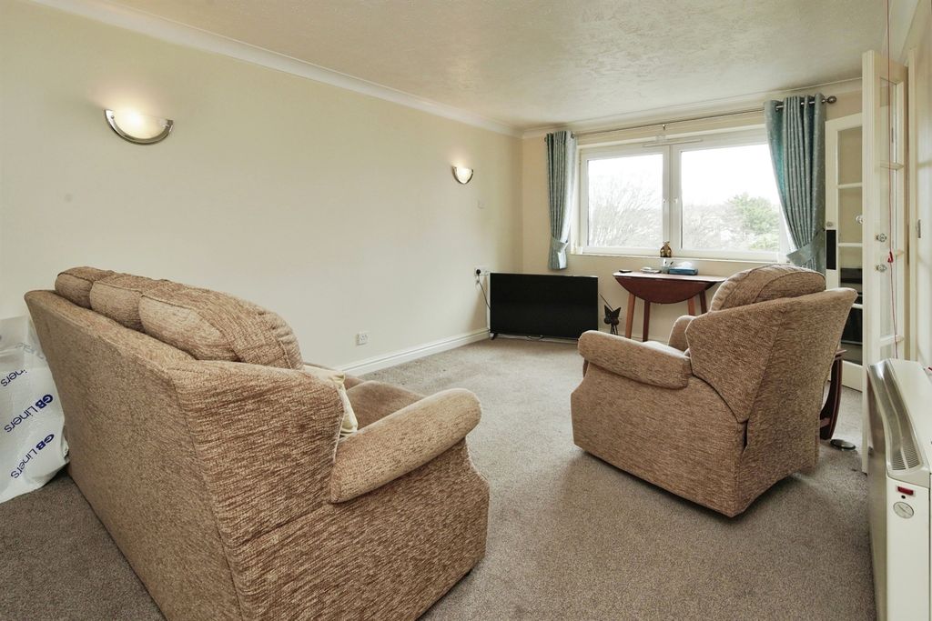 Property photo 3 of 15
