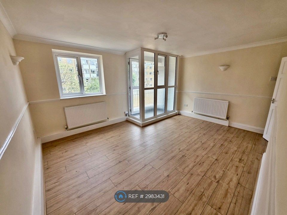 Property photo 3 of 10 Living Room