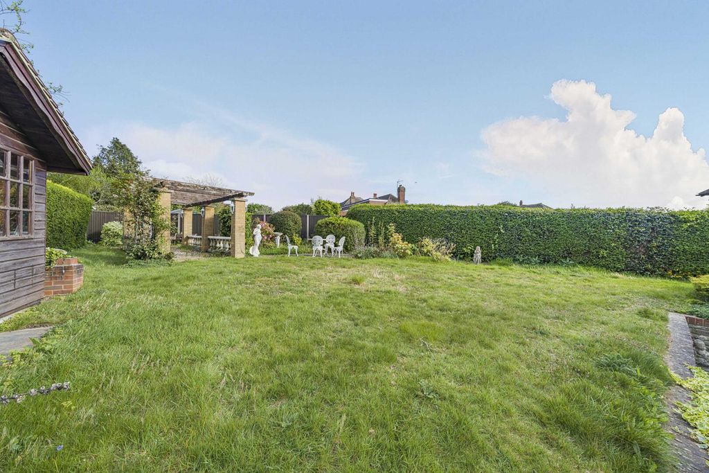 Property photo 2 of 25 Rear Garden