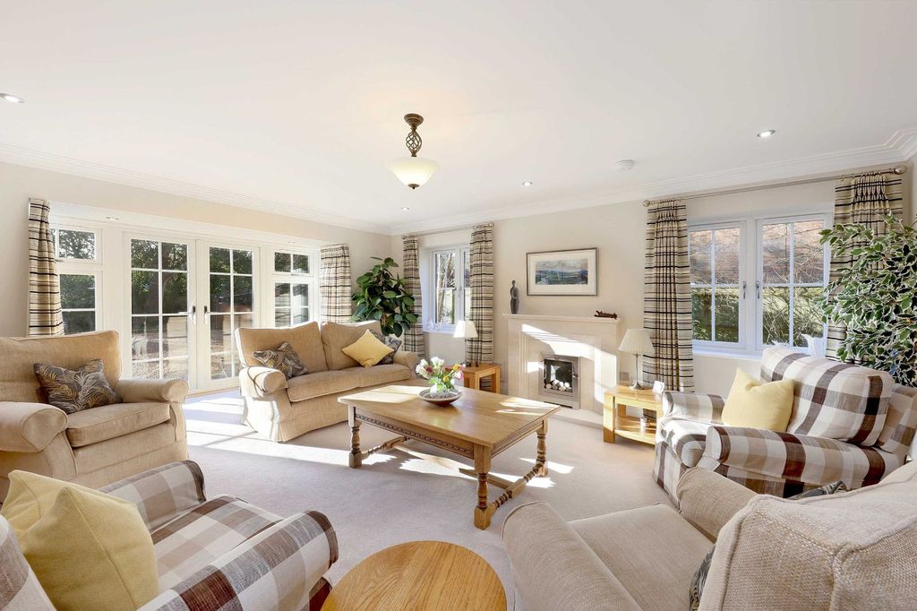 Property photo 2 of 17 Picture No. 08