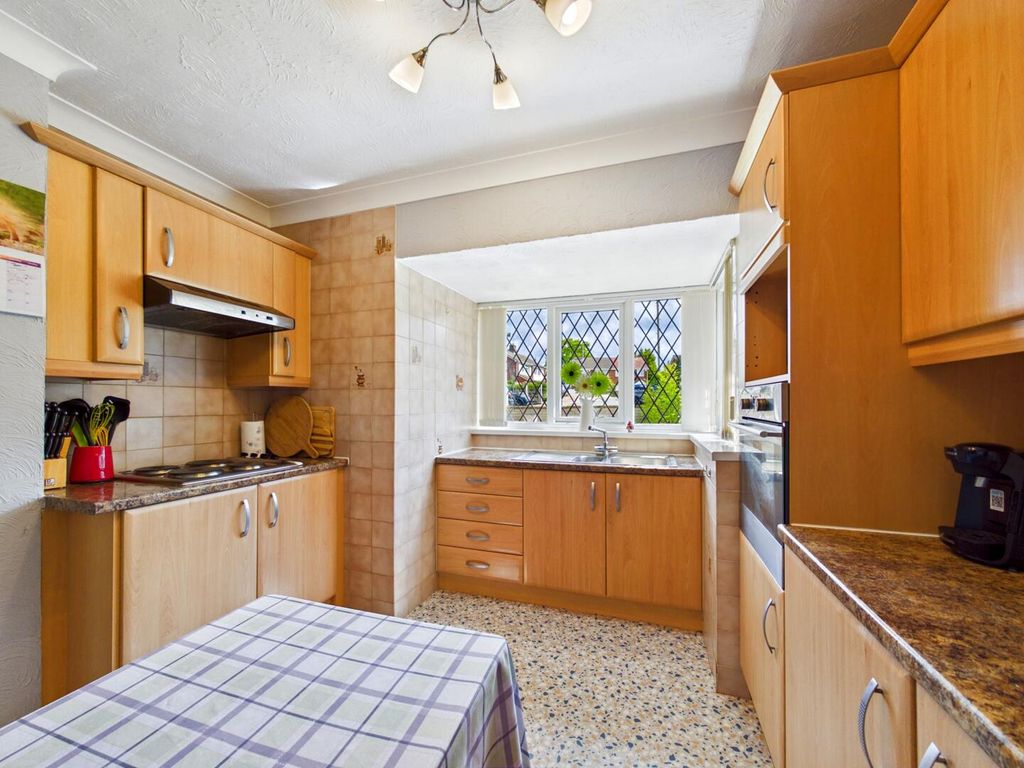 Property photo 3 of 14 Kitchen