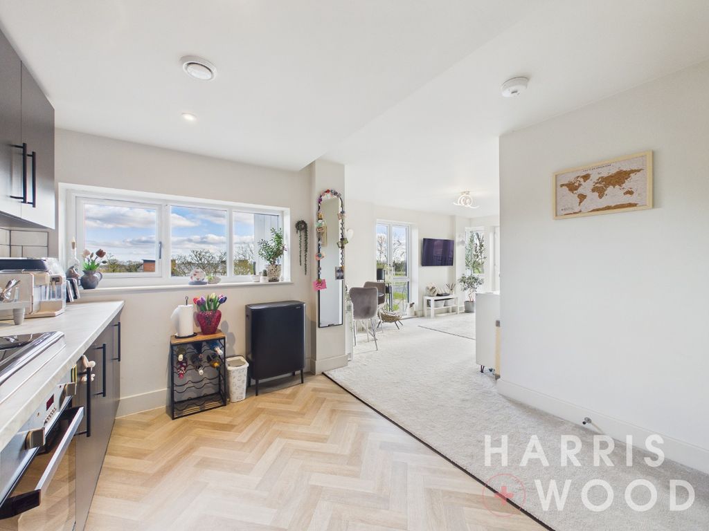 Property photo 3 of 13 4884793