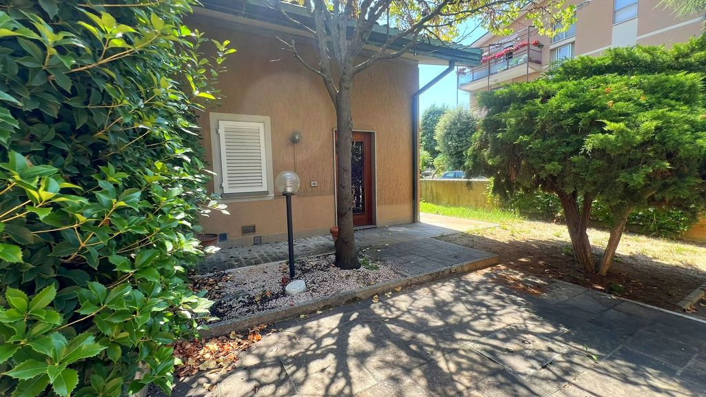 Property photo 3 of 57